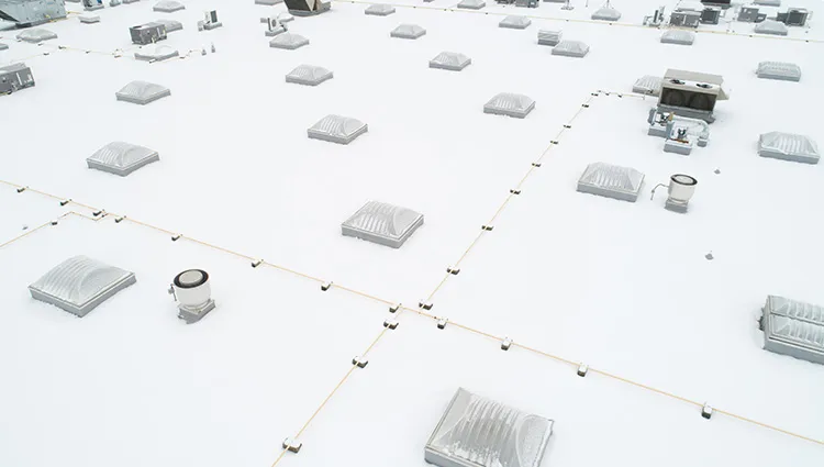 Commercial building roof