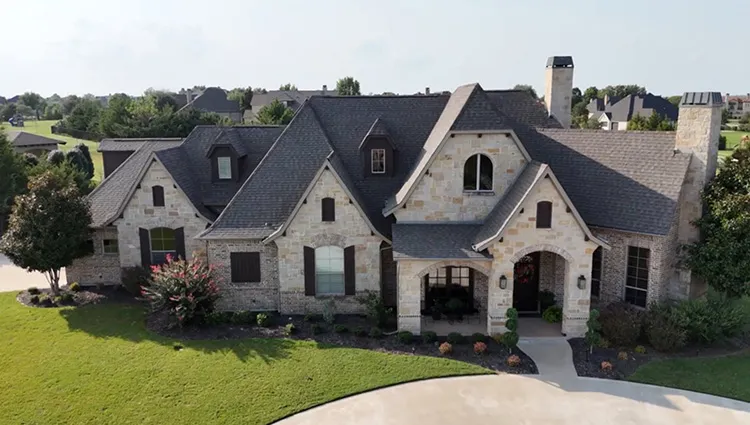 Residential roofing project